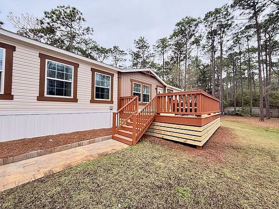 3rd image of 55 Oak Ave