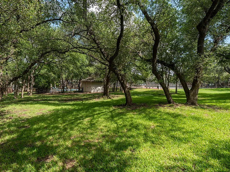 8301 Greenslope Dr — Photo 24