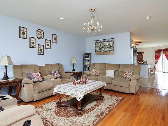 4th image of 7731 S Lorel Ave