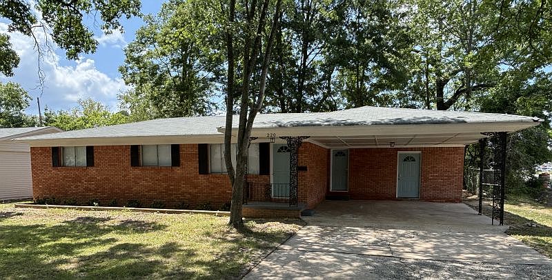 1st image of 220 Sunnymeade Dr