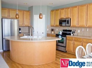 9506 S 28th Ave, Bellevue, NE 68147