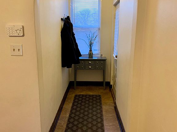 4th image of 6236 W School St #1