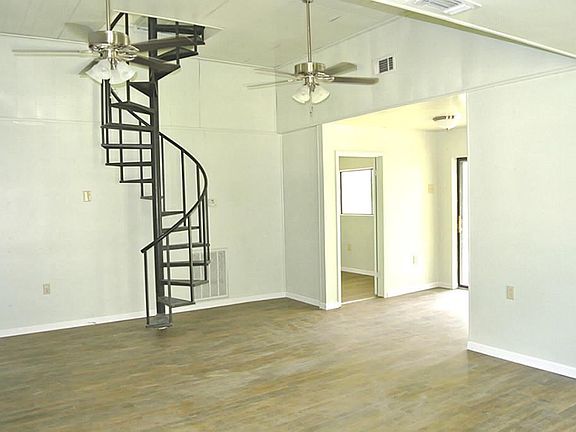 4th image of 243 Creekside Hbr
