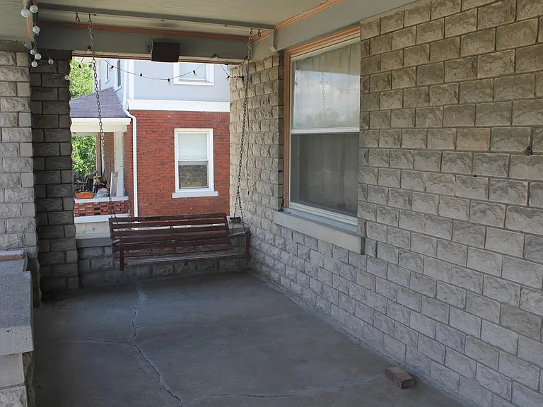 3232 Summit St — Photo 4