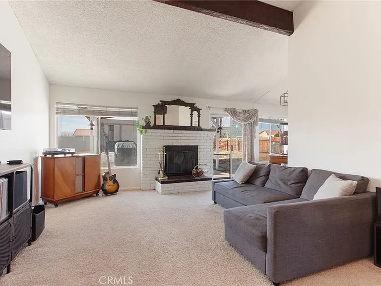 21241 Hacienda Blvd — Photo 4