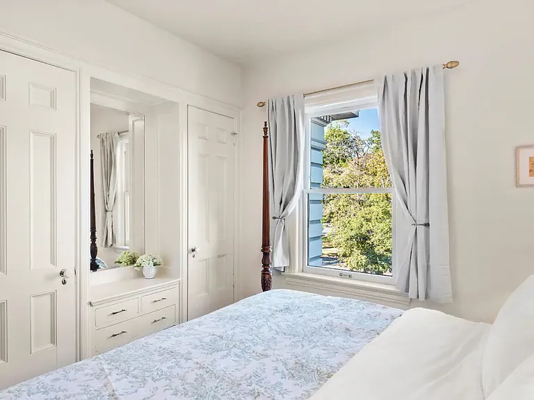2480 Van Buren Ave #4 — Photo 29