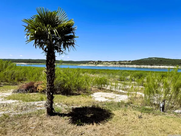 3078 Goat Hill Road, Lakehills, TX 78063