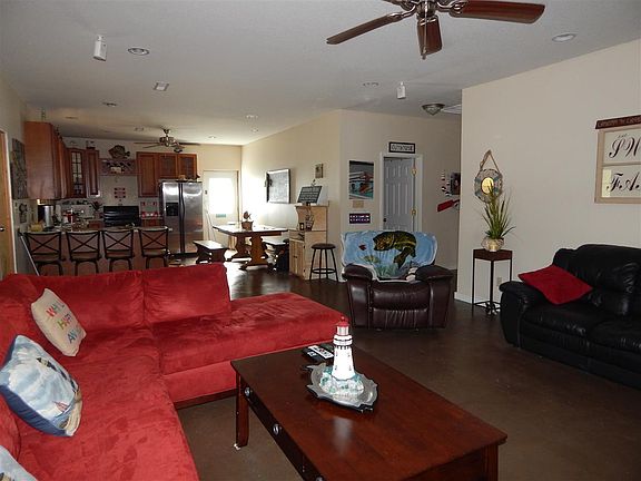 5th image of 74 Knottingham Dr