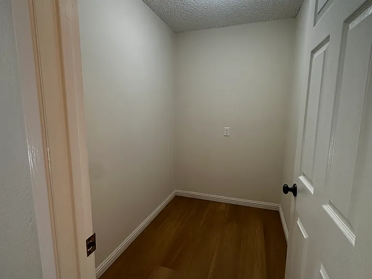 2035 Dorsch Rd — Photo 24