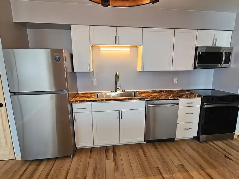 3141 Northwood Ave #10 — Photo 3