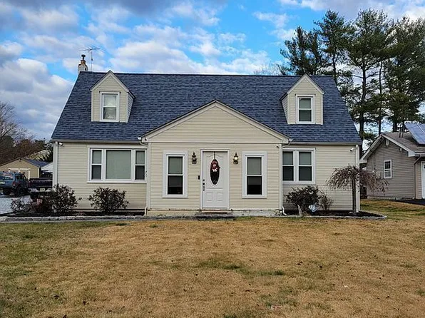 76 E Park Ave, Williamstown, NJ 08094