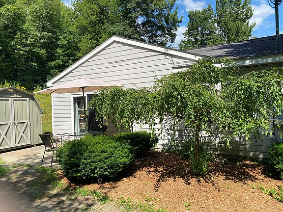 3rd image of 11 McArthur Brook Rd #11