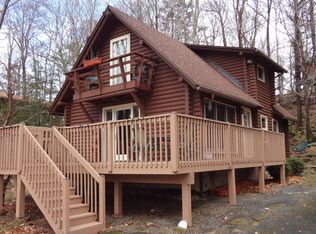 123 Ruffed Grouse Dr, Greentown, PA 18426