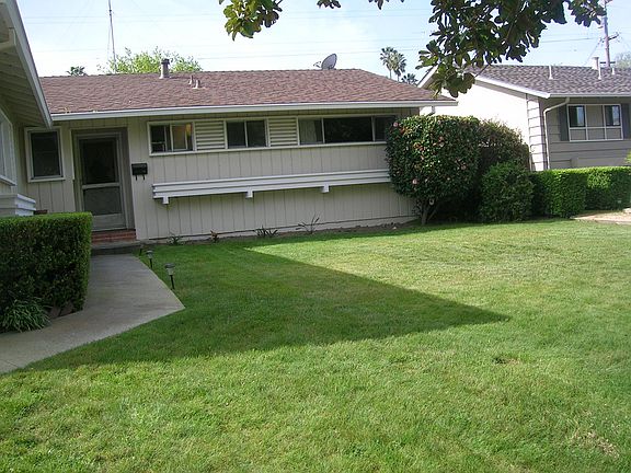 2nd image of 1142 Vasquez Ave