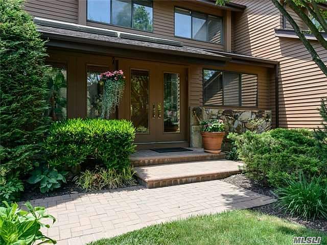 1st image of 17 Yale Dr Unit 17