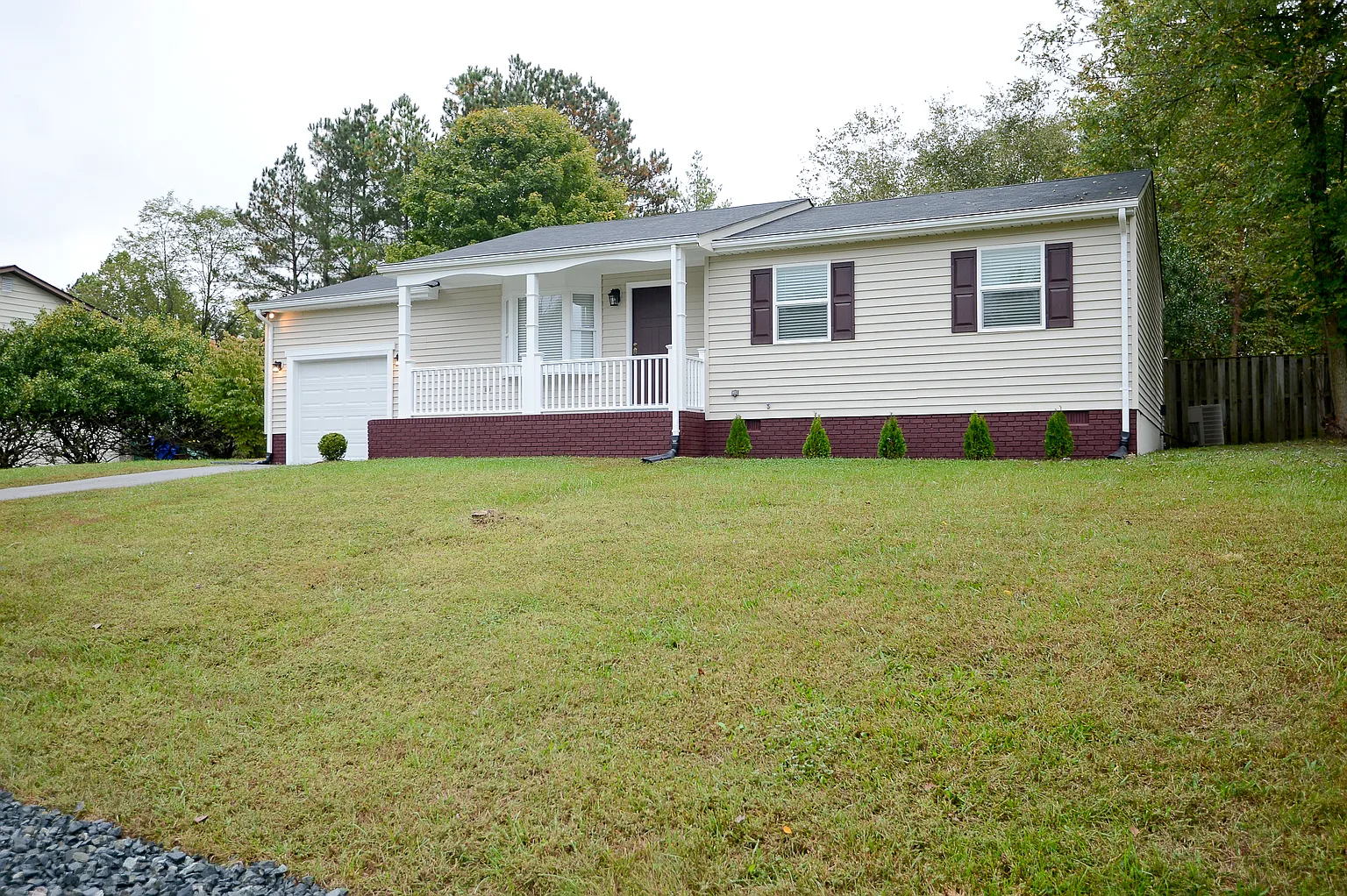 2114 Marbella Dr photo 1