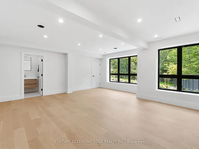 1362 Devon Rd — Photo 39
