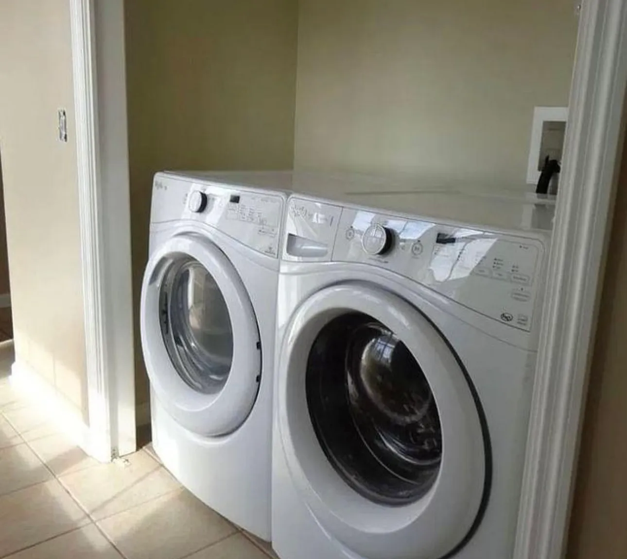 2 bed, 2.5 bath, 1610 sqft, $1,350 — Photo 2
