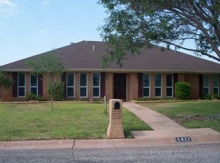 3833 Hillcrest Dr, San Angelo, TX 76904