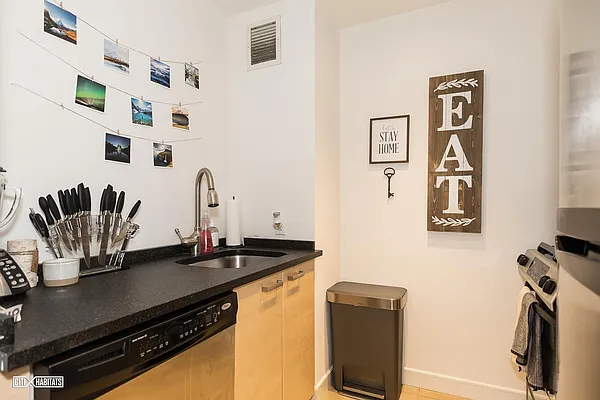 Rented by Citi Habitats | media 7