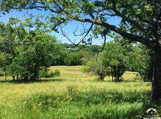 800 E 7th St, Lecompton, KS 66050