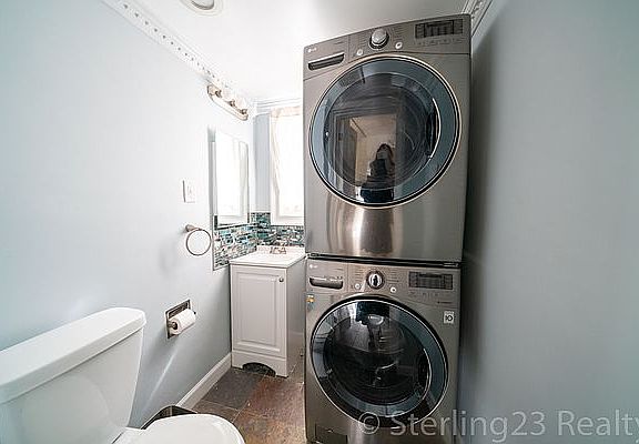 2nd image of 2270 24th St
