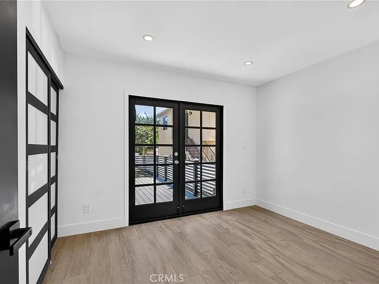 1223 W 23rd St — Photo 26