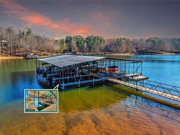 257 Lake Place Dr, Lavonia, GA 30553