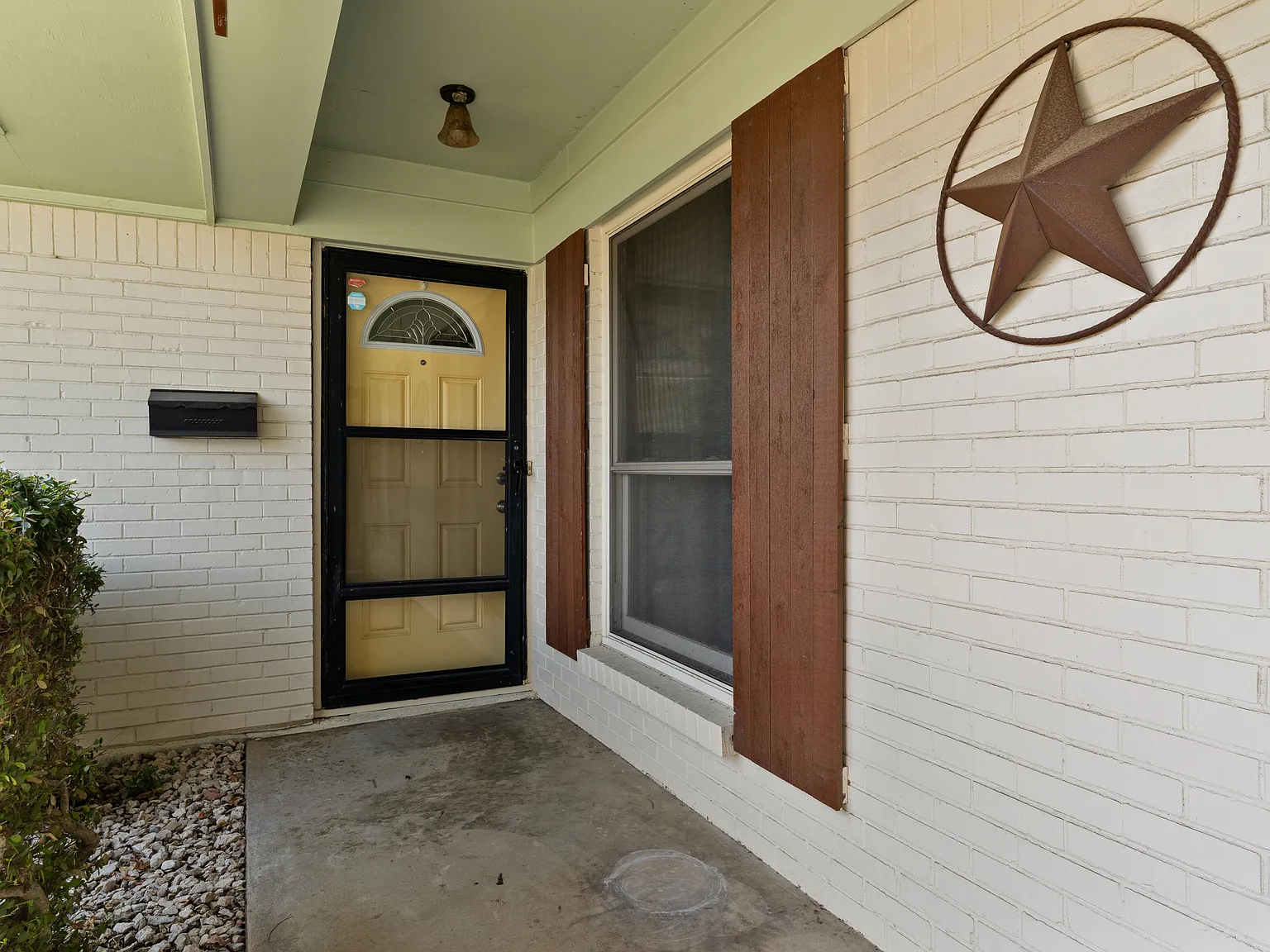 3 bed, 1524 sqft, $1,750 — Photo 2