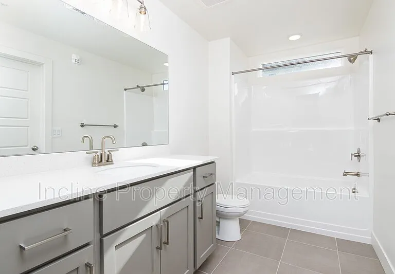 362 S 1080 W #A202 — Photo 16
