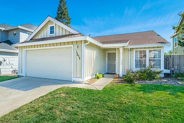 3 bed, 2.0 bath, 1439 sqft, $2,595 — Photo 1