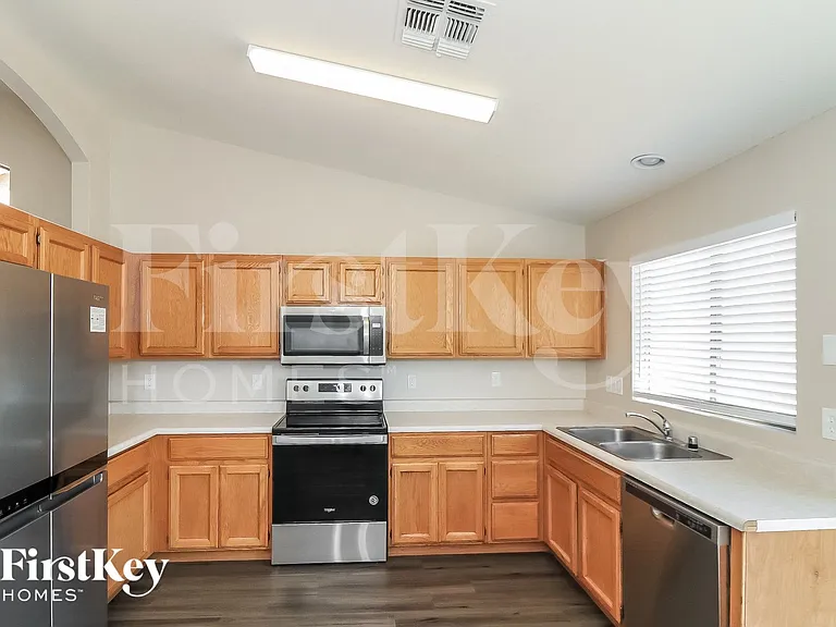 11243 W Diana Ave — Photo 7