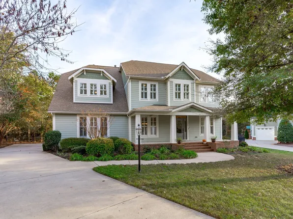 105 Poplin Ct, Cary, NC 27519