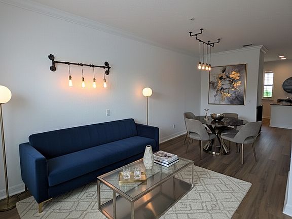 4th image of 290 NE 5th Ave APT 19