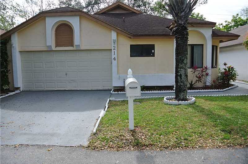 1st image of 214 Maddy Ln