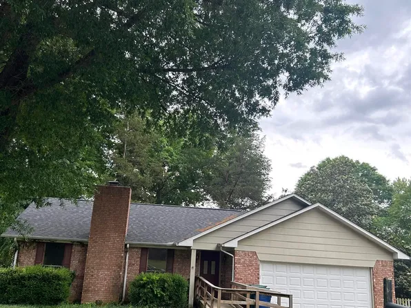 11 Kensington Dr, Conway, AR 72034