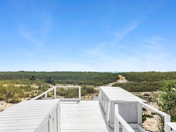 2nd image of 281 Dune Rd