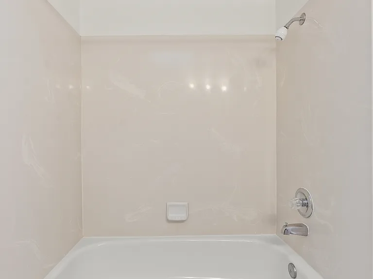 Sycamore Green Apartments — Photo 47