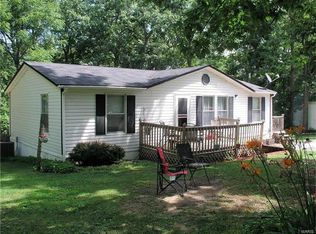 73 Hickory Dr, Warrenton, MO 63383