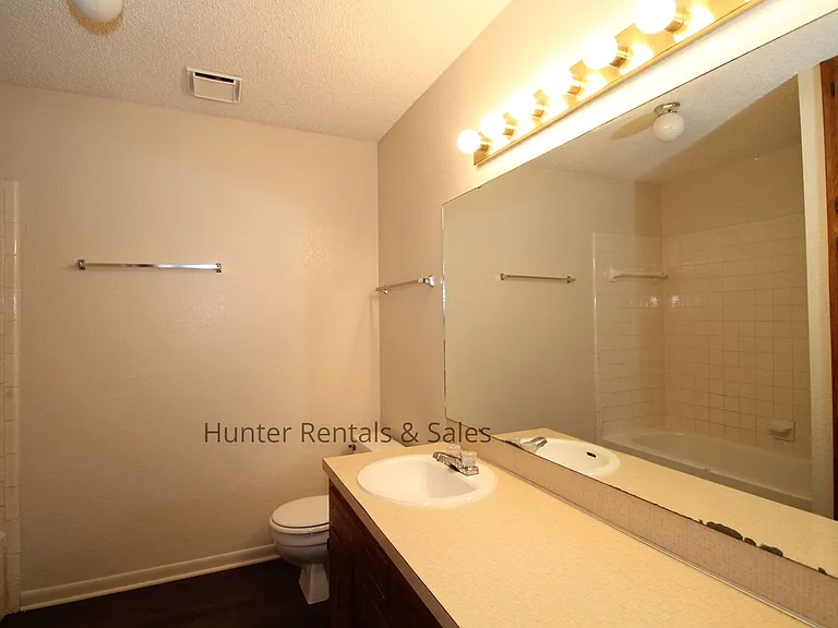3704C Hereford Ln — Photo 10