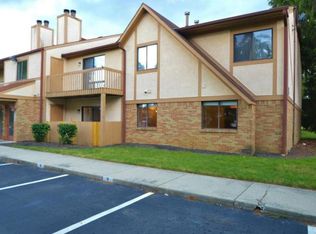 2163 Hedgerow Rd UNIT D, Columbus, OH 43220