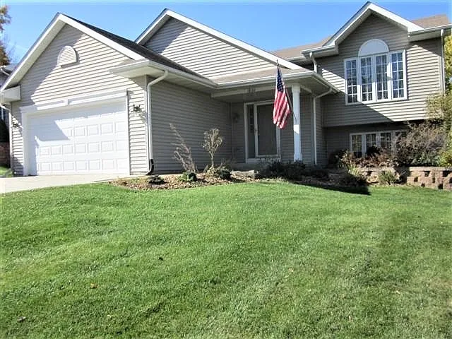 1830 Darby Ln photo 1
