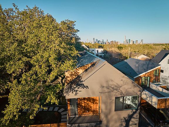 2nd image of 3209 Clawson Rd