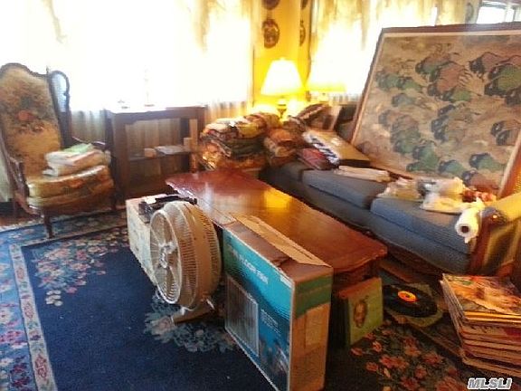 5th image of 660 Arlington Dr
