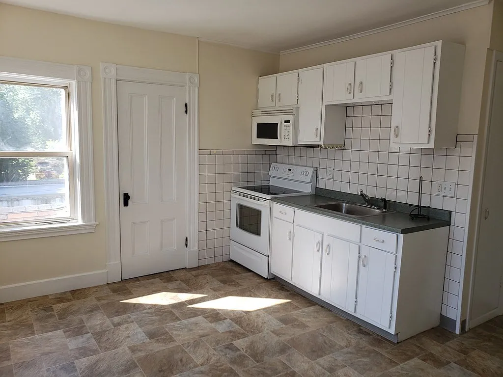 2 bed, 1.0 bath, 800 sqft, $2,750 — Photo 2