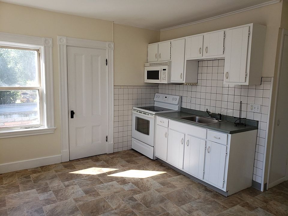 2nd image of 459 King St Floor 2