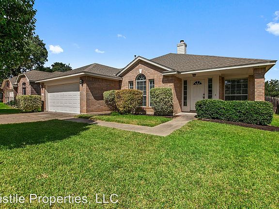 2nd image of 3512 Lynnbrook Dr