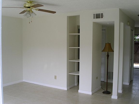5th image of 1813 Ashborough Cir Unit E