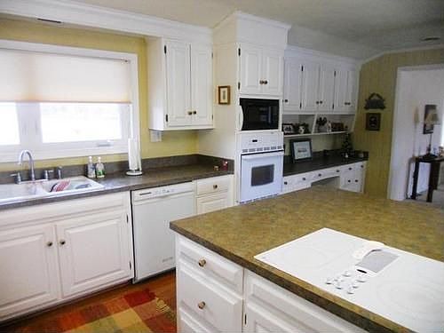 3rd image of 4513 Hermitage Ln