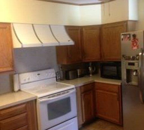 4th image of 1506 Dotsy Ave